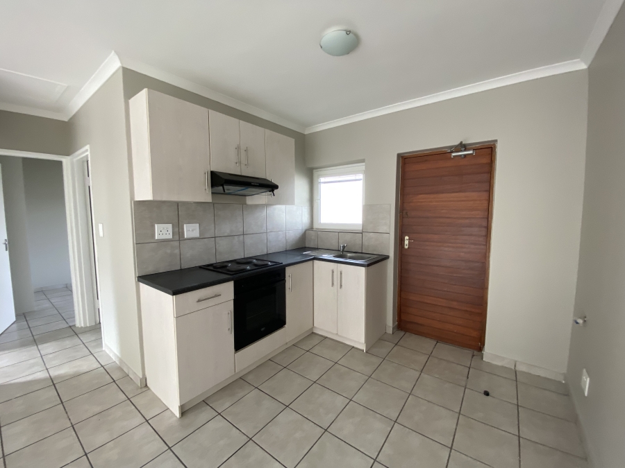 To Let 2 Bedroom Property for Rent in Klein Drakenstein Western Cape